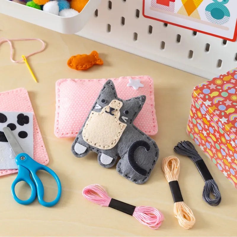 Chronicle Books Art & Craft Activity Kits Mini Craft Kit: Pocket Pet Kitten