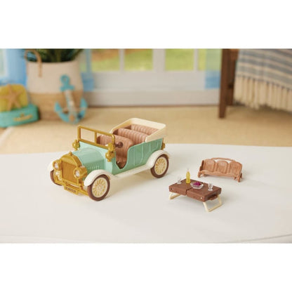 Epoch Dolls Calico Critters: Classic Family Car