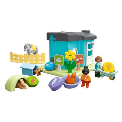 Playmobil Playmobil Junior 71690 Junior: Animal Home with Treat Dispenser